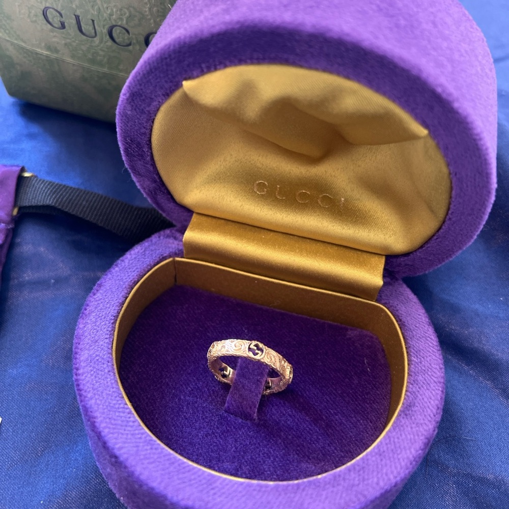 Gucci Interlocking 18K Gold Ring size -15 with receipt